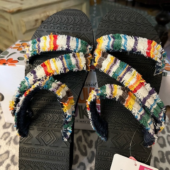 Muk Luks Shoes - Muk Luks Black Sole Sandals